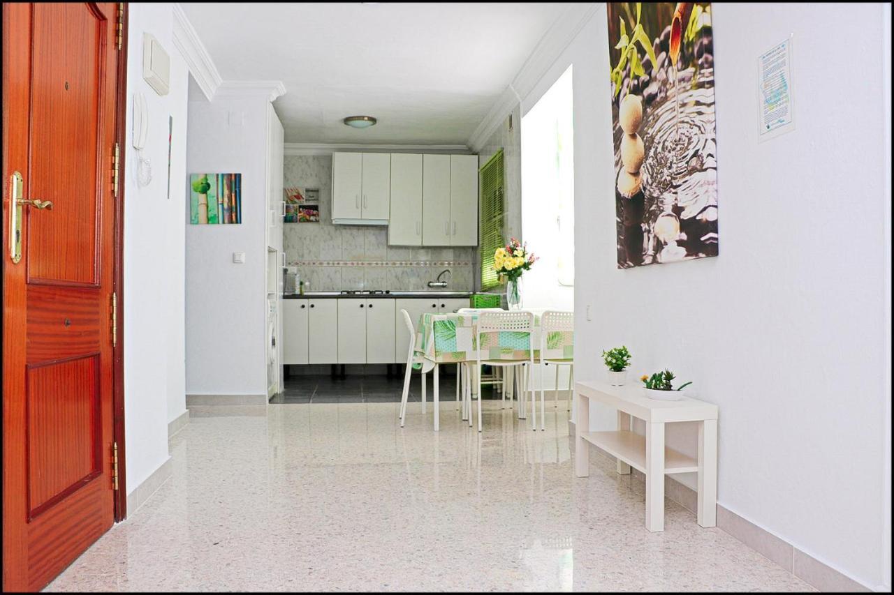 Apartamento Ceuta 49 Apartment โกนิล เด ลาฟรอนเตรา ภายนอก รูปภาพ